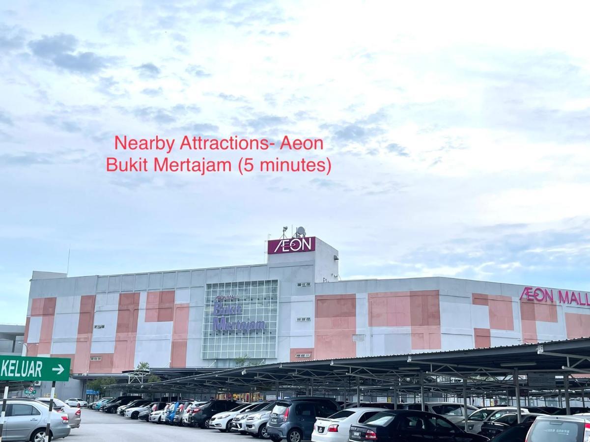 Entire Cozy Home 16 • 3 Bedroom @ Alma Bukit Mertajam Esterno foto